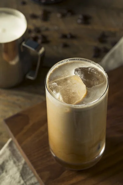 Refrescante café helado tailandés frío —  Fotos de Stock