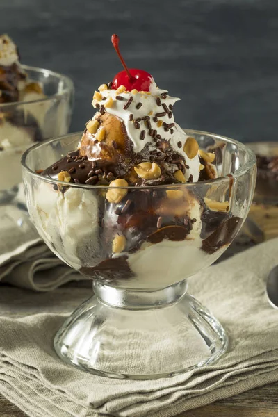 Сладкое домашнее мороженое Фруктовое мороженое — стоковое фото