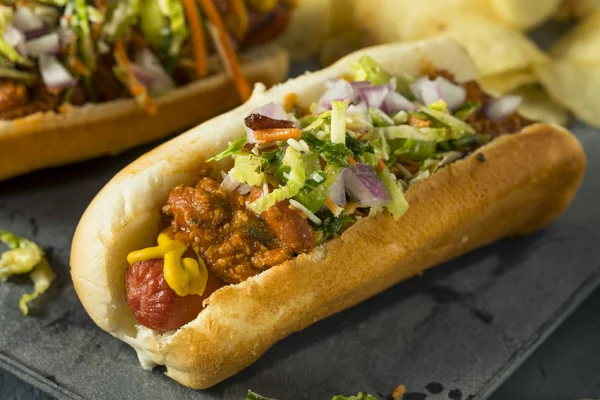 Artiglio fatto in casa Slaw Hot Dog — Foto Stock