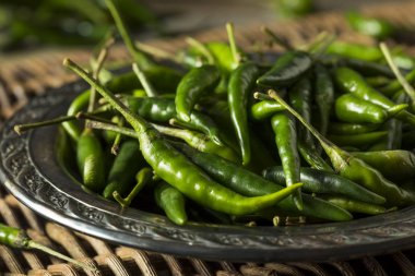 Ham organik yeşil Tay biber