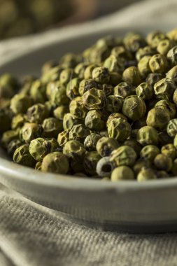 Ham yeşil organik karabiber