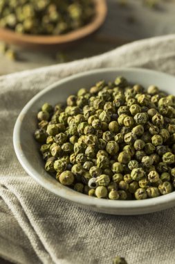 Ham yeşil organik karabiber