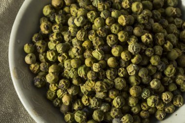 Ham yeşil organik karabiber