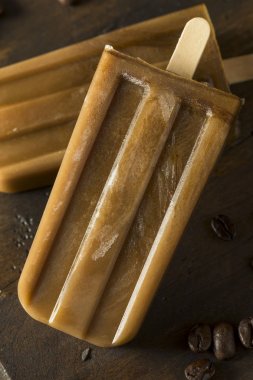 Ev yapımı serinletici buzlu kahve Popsicles