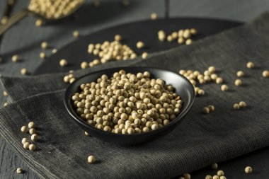 Kuru organik beyaz karabiber