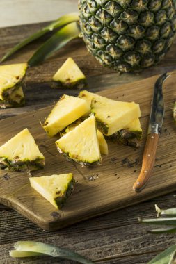 Çiğ sarı organik Hawaiian ananas
