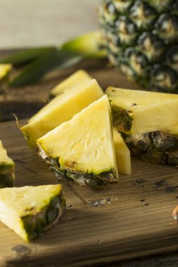 Çiğ sarı organik Hawaiian ananas