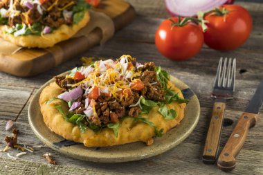 Ev yapımı Hint Fry Tacos ekmek