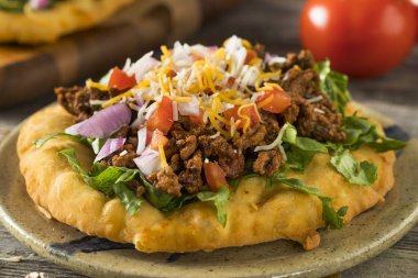 Ev yapımı Hint Fry Tacos ekmek