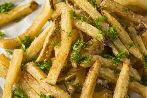 Trufa de parmesão caseiro batatas fritas — Fotografia de Stock