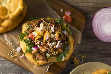 Ev yapımı Hint Fry Tacos ekmek