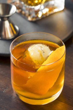 Kokteyl ev yapımı ayyaş eski moda