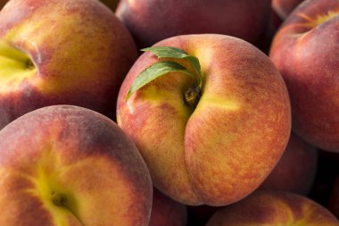 Ham olgun organik sarı şeftali