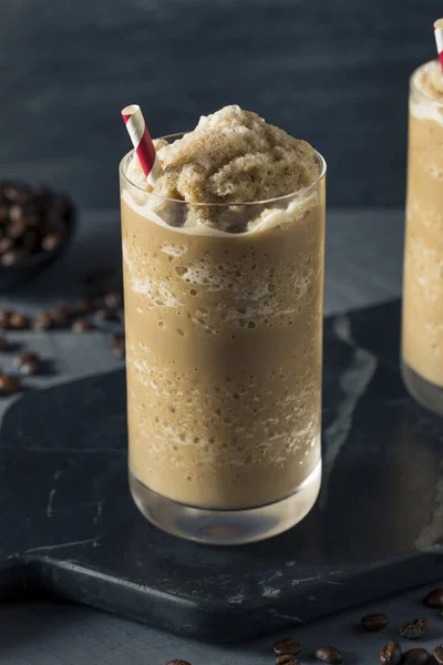 Süßes gefrorenes Eiskaffee-Slushie — Stockfoto