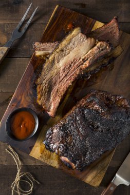 Lezzetli füme dana kaburga