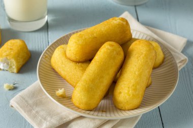 Tatlı sarı sünger aperatif kek