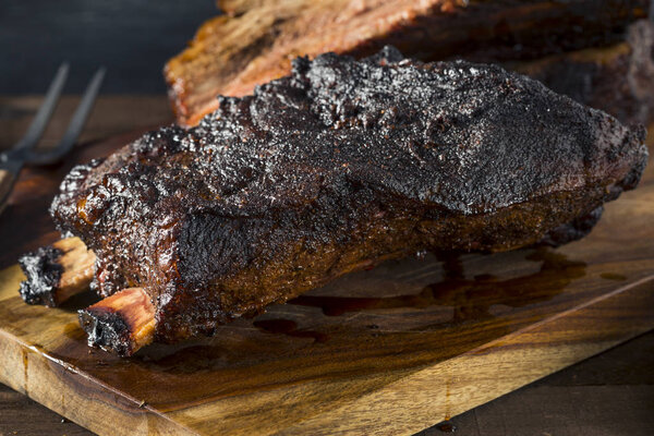 Delicious Smoked Beef Ribs with Barbecue Sauce