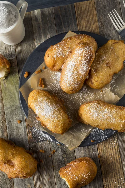 Homemade Deep Fried Yellow Sponge Snack Cakes — Stock Photo, Image