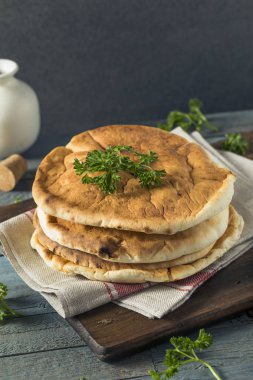 Ev yapımı organik beyaz pide