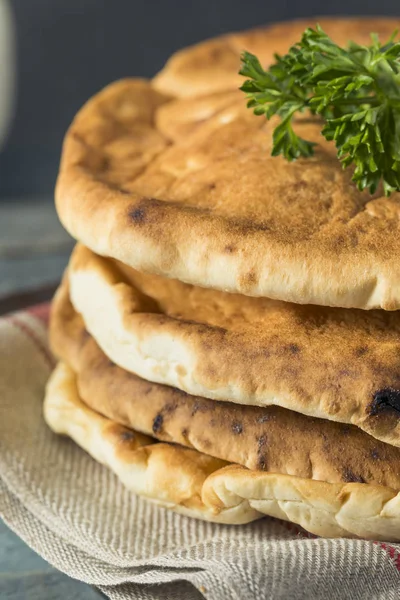 Pão PIta branco orgânico caseiro — Fotografia de Stock