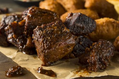 Yavaş füme döş yanmış biter Barbekü