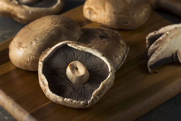 Healthy Organic Raw Portobello Mushroom Caps — Stock Photo, Image