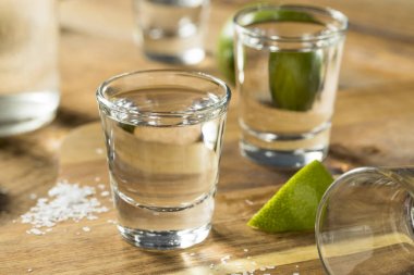Alkol Mezcal tekila