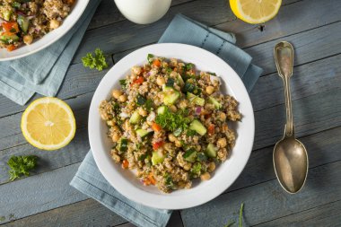 Ev yapımı Bulgar buğday salatası