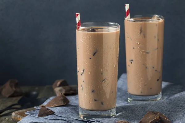 Leite de chocolate quente gelado fresco — Fotografia de Stock