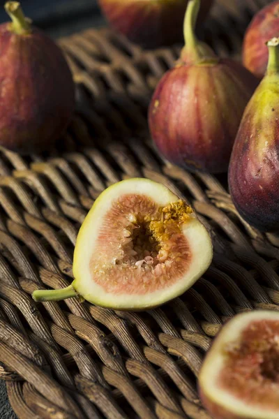 Raw Organic Purple Figs — Stock Photo, Image