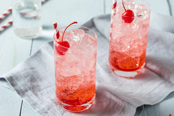 Menyegarkan Cherry Cocktail Mocktail — Stok Foto