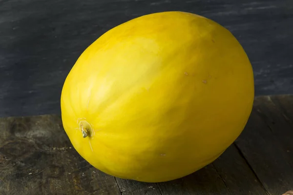Ham organik sarı Honedew kavun — Stok fotoğraf