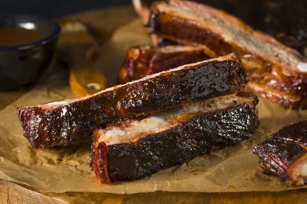 Churrasco caseiro defumado costelas de porco estilo St. Louis — Fotografia de Stock