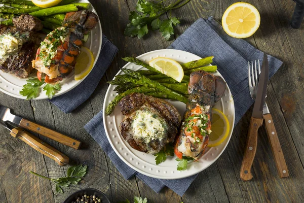 Homemade Steak and Lobster Surf n Turf — Stock Photo, Image