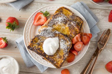 Gurme ev yapımı börek kızarmış ekmek