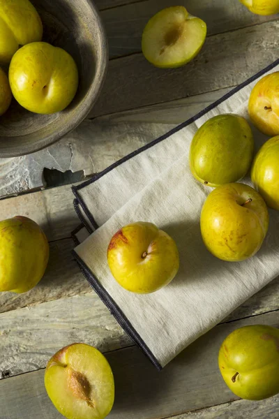 Ham yeşil organik Pluots