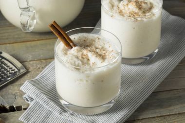 Ev yapımı dondurulmuş Bourbon süt yumruk