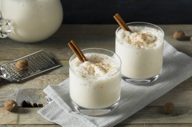 Ev yapımı dondurulmuş Bourbon süt yumruk