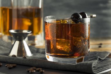 Ev yapımı ayyaş kahve eski moda