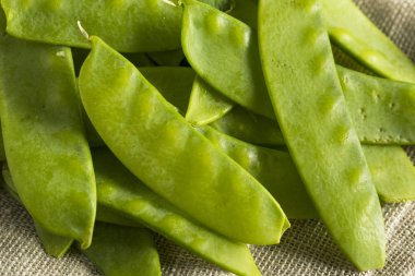 Ham yeşil organik bezelye