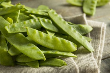 Ham yeşil organik bezelye