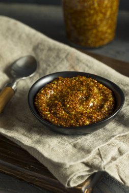 Ev yapımı organik süslü Dijon hardalı