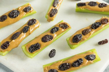 Ev yapımı karıncalar üzerinde bir günlük Snack