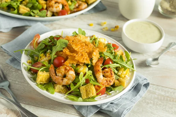 Ev yapımı roka karides ve Polenta salatası