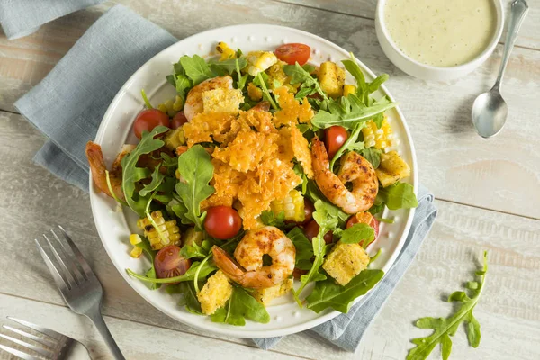 Homemade Arugula Shrimp and Polenta Salad — Stock Photo, Image