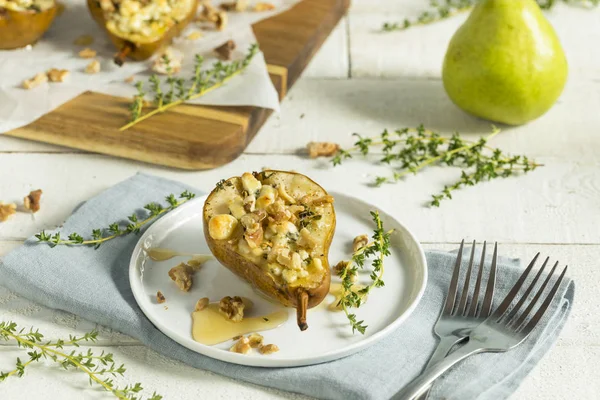 Peras horneadas caseras con queso azul —  Fotos de Stock