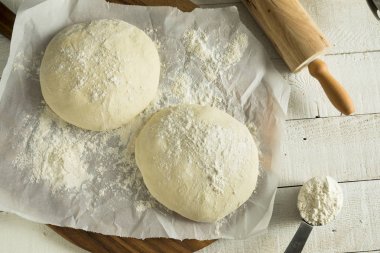 Ham organik beyaz Pizza hamur topu