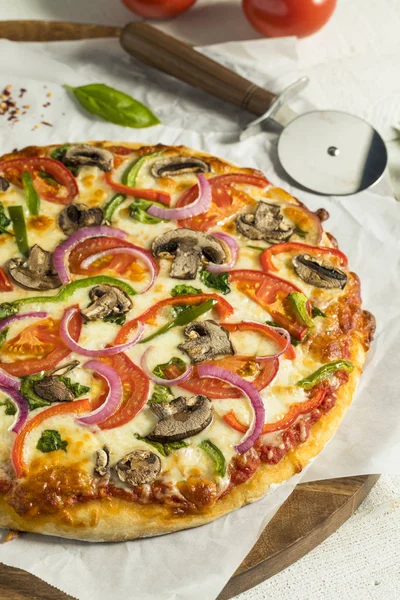 Pizza végétarienne maison aux champignons Poivrons — Photo