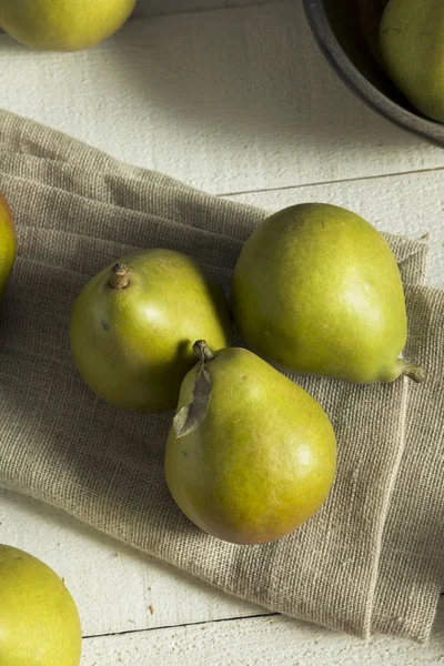 Ham yeşil organik Seckel armut