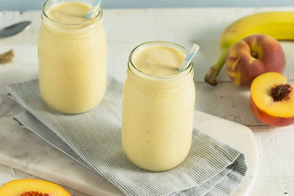 Sağlıklı ev yapımı şeftali yüzlü